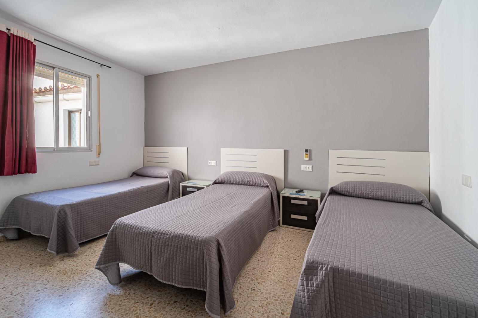 Hostal Ocana مانيلفا المظهر الخارجي الصورة