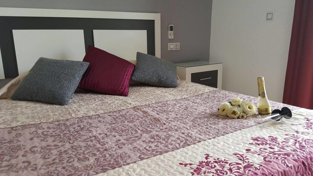Hostal Ocana مانيلفا المظهر الخارجي الصورة