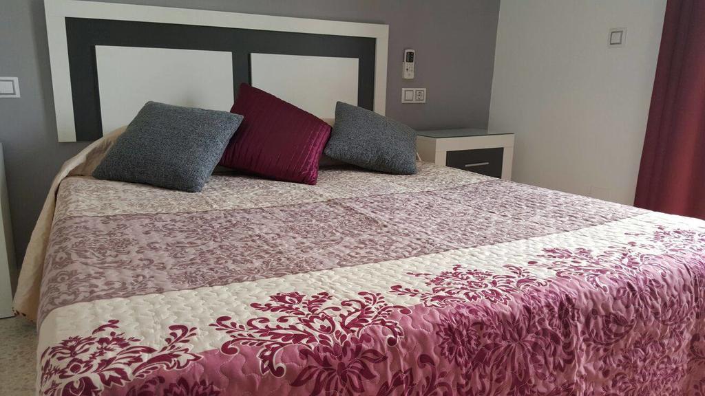 Hostal Ocana مانيلفا المظهر الخارجي الصورة